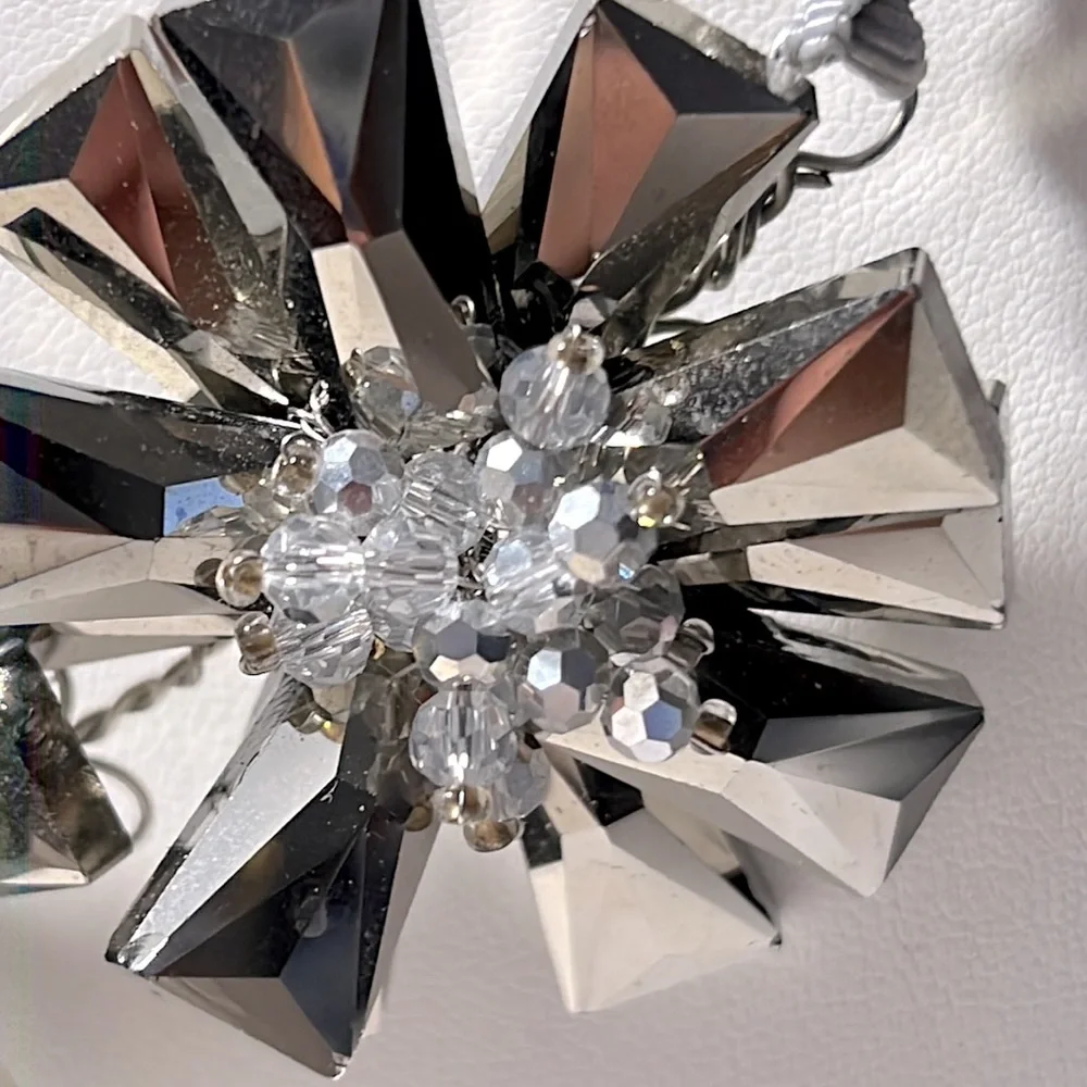 Starburst Statement Necklace - Picture 2 of 12